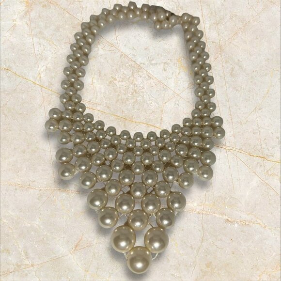 5/$20 Pearl Colored Bib Statement Necklace‎ - Picture 1 of 2